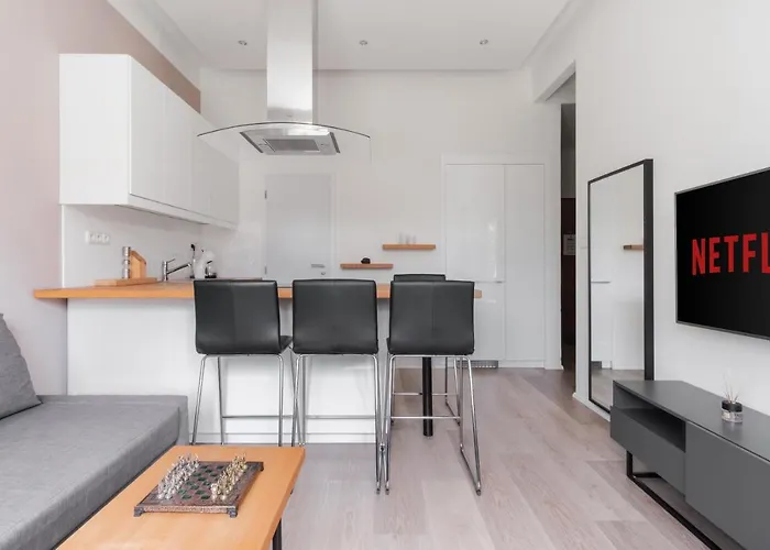 Prague Days - Minimalist Flat - Trendy Karlin